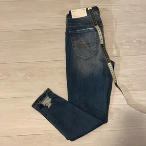 American Eagle Outfitters Women's Dark Blue Distressed Jeans thumbnail 7