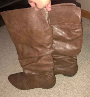 Brown fashion boots Size 8.5 thumbnail 1