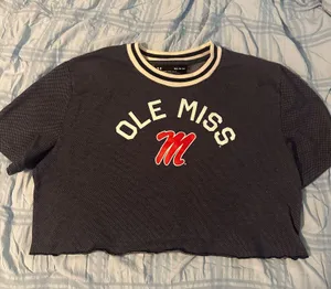 Ole Miss Under Armour Cropped Shirt thumbnail 1