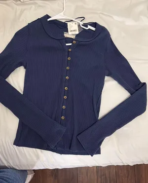 Button Up Top thumbnail 1