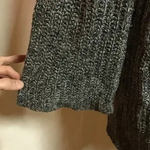 Vtg Gray Y2K hippie boho bell sleeve sweater thumbnail 12
