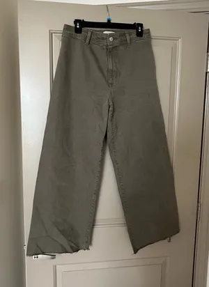Universal Threads olive Green Wide Leg Pants thumbnail 1