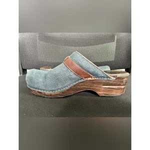 Women's Dansko Shandi Blue Suede Platform Clogs Tassel 38 US 7.5 thumbnail 8