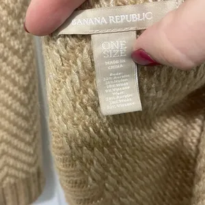 Banana Republic Wool Blend Chevron Scarf‎ One Size thumbnail 2
