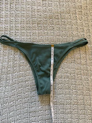Hollister Ribbed Deep Olive Green Bikini Bottom Cheeky Cutout Medium Swimwear thumbnail 6