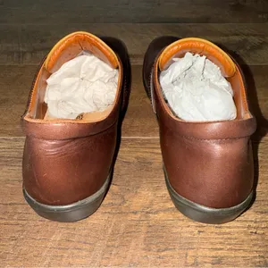 Footprints by Birkenstock Tirano Women's Slip On Leather Comfort Shoes thumbnail 13