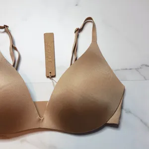 NWT Skims Wireless Form Super Push-Up Bra thumbnail 3