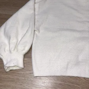 Le Lis Women's White Sweater With Ties Large thumbnail 11