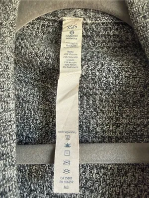 Lululemon Women's Breeze Easy Cardigan Wrap Sweater Gray Size XS / S Oversized thumbnail 4