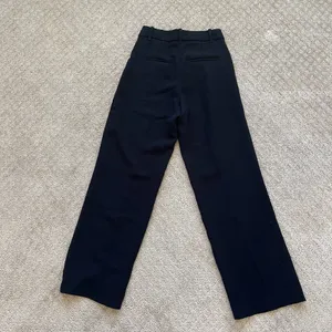 Aritzia Effortless Pant Black Crepette High Rise Wide Leg Pockets Zipper Size 2 thumbnail 4