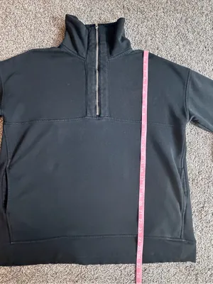 Old Navy Women’s Black Oversized Funnel Neck Quarter Zip Sweatshirt Medium thumbnail 5