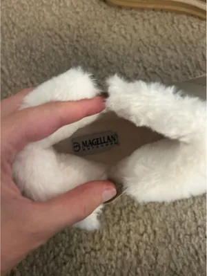 C510Women's Cozy Fur Lined Quilted Boot Slippers size 9 thumbnail 5