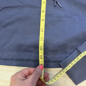 Gymshark Cropped Hoodie Sweatshirt Womens Medium Blue Athletic Workout thumbnail 5