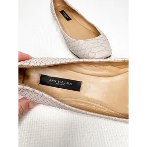 Ann Taylor Beige Nude Snakeskin Leather Ballet Flat Size 7M thumbnail 2