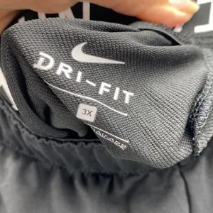 Nike Dri-Fit black draw string athleisure workout casual shorts thumbnail 4