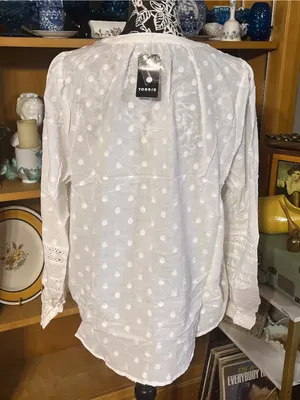 Torrid Cotton Clip Dot Lace Trim Long Sleeve Top Size 2 thumbnail 5