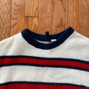 blue white red striped sweater thumbnail 2