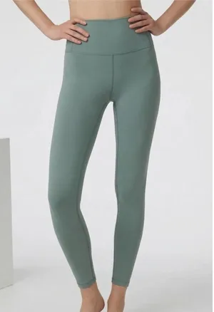 Vuori Evolve Leggings in Sage Green thumbnail 1