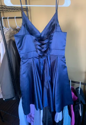Dress thumbnail 2