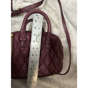 Vera Bradley Mini Crossbody Handbag "Marlo" Quilted Leather in Claret (wine) EUC thumbnail 9