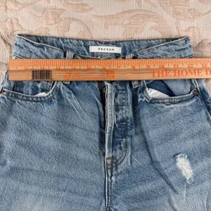 PacSun High Rise Straight Leg Distressed Jeans Light Wash Blue Size 23 thumbnail 7