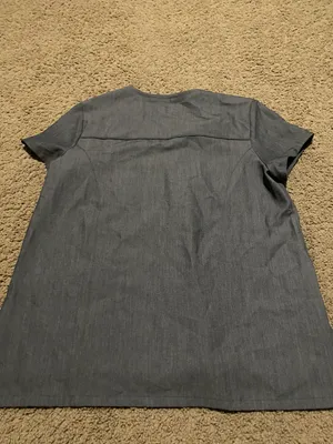 FIGS Scrub Top thumbnail 4