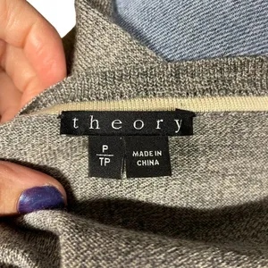 Theory Jaidyn Soft Luster Merino Wool Sweater in‎ Heather Gray Size XS thumbnail 6