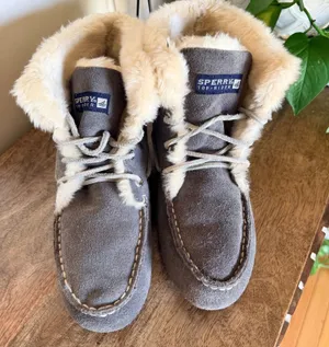 Sperry MacKenzie Size 9 Grey Suede Moccasin Booties Faux Fur Cabin Preppy Winter thumbnail 1