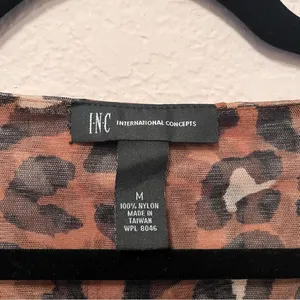*30off3* NWOT. Animal‎ Print Brown Medium Top. thumbnail 7