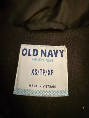 Old Navy Women's Puffer Vest, Black-XS thumbnail 3