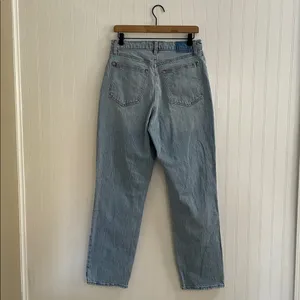 ABERCROMBIE & FITCH The 90’s Straight Ultra High Rise Jeans Size 30 / 10R NWT thumbnail 6