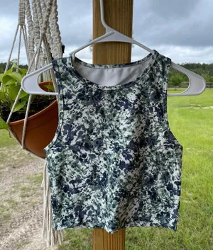 High Neck Sports Bra Multiple Size M thumbnail 1