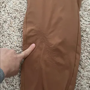 Columbia Women's Slim Pull-On Pants in camel sz M moisture wicking fabric thumbnail 5