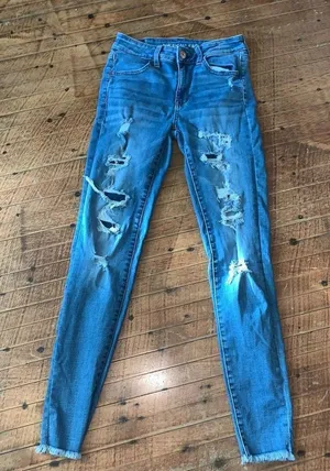 American Eagle distressed destroyed high rise 4 long jeggings thumbnail 1