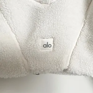 Alo Yoga Sherpa Cropped Slope Side Jacket Ivory S thumbnail 12