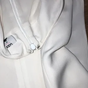 Cabi size 0 dressy sleeveless top thumbnail 8
