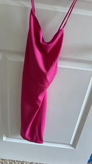 Pretty Little Thing Pink Bodycon Dress thumbnail 6