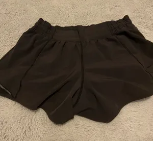 Lululemon Hotty Hot shorts thumbnail 1