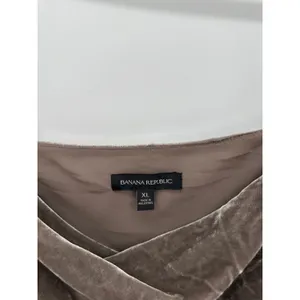 Banana Republic Velvet Tank Top Women XL‎ Front Cami Boxy Crop Scoop Neck Dark thumbnail 3