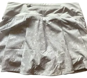 LULULEMON Pace Rival Mid-Rise Skirt Terrazzo Marble Silver size 2 EUC Pickleball thumbnail 2