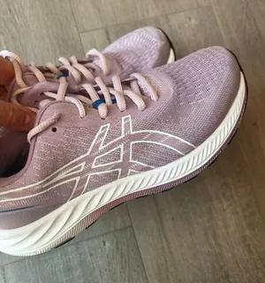 ASICS Gel Excite 9 Women’s Running Shoes Barely Rose 1012B182 Size 6.5 thumbnail 1