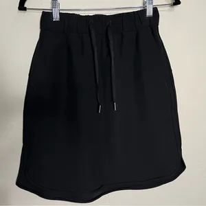 Lululemon‎ On The Fly Athleisure Black Pull On Tie Front Skirt thumbnail 4