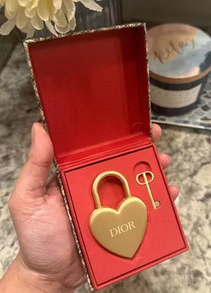 Dior padlock cadena & key Valentines Day Gift thumbnail 1