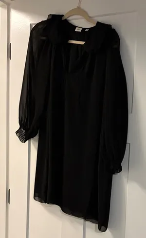 Dress thumbnail 1
