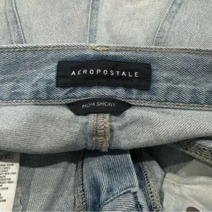 Aeropostale Distressed Blue Jean Mom Shorts Women’s 4 thumbnail 3