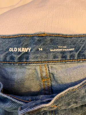 Old Navy Slouchy Straight Jeans thumbnail 2