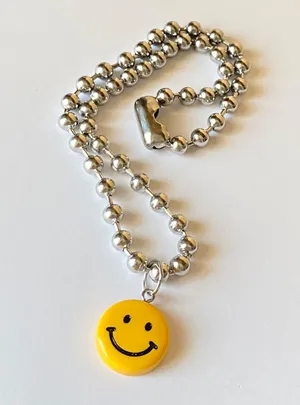 smiley funky kawaii y2k grunge style big ball chain necklace💛 thumbnail 2