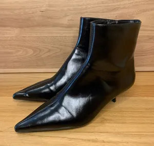 Mango Pointed Heel Ankle Boots in Black - Size 6 thumbnail 1