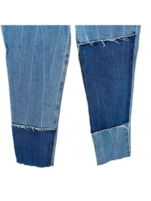 Hollister Curvy High Rise Mom Jeans Patchwork Denim Two Tone Blue Size 26 NWOT thumbnail 3
