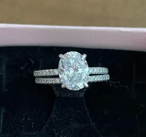 Moissanite Ring thumbnail 1